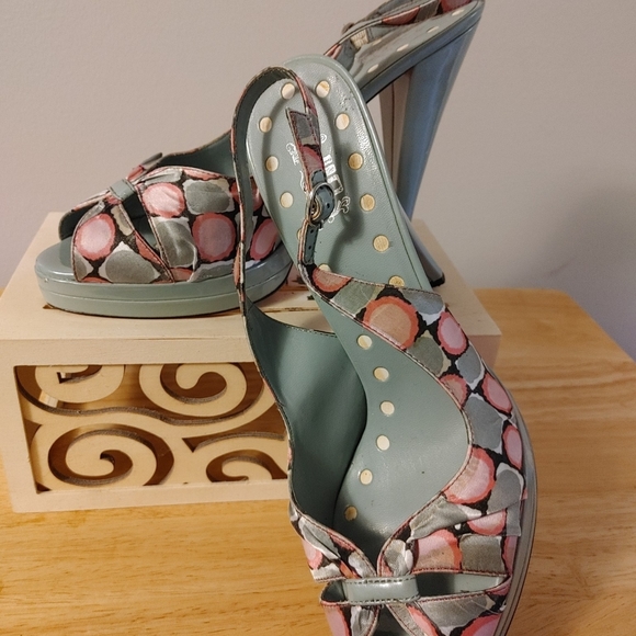 J Lo Shoe size 10 - Picture 2 of 9